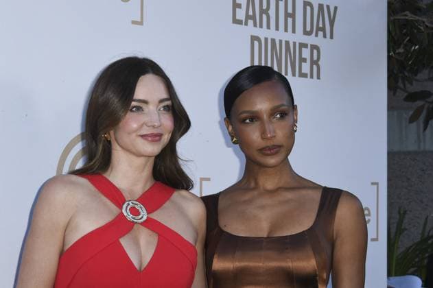 Miranda Kerr, Jasmine Tookes at arrivals for The Environmental Working Group and Know Your Value Annual Earth Day Dinner, Skirball Cultural Center, Los Angeles, CA, April 22, 2026. Photo By: Elizabeth Goodenough Everett Collection The Environmental Working Group and Know Your Value Annual Earth Day Dinner PUBLICATIONXNOTxINxCANxCHNxFRAxITAxJPNxNORxPOLxRUSxESPxUKxUSA