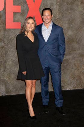 David Ready mit Gast bei der Premiere des Netflix-Films Apex im Paris Theatre. New York, 22.04.2026