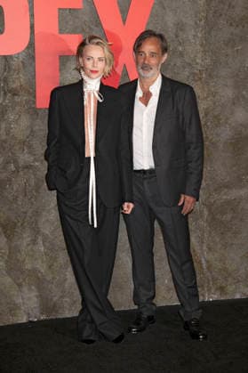 Charlize Theron und Baltasar Kormakur bei der Premiere des Netflix-Films Apex im Paris Theatre. New York, 22.04.2026