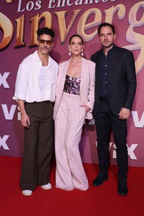 Los Encantos del Sinverguenza Red Carpet (L-R) Erick Elias, Carolina Miranda and Manolo Cardona attend the red carpet for ˜Los Encantos del Sinverguenza™ tv series at Videocine. on April 22, 2026 in Mexico City, Mexico. (Photo by Yamak Perea Eyepix Group) Copyright: xYamakxPerea xEyepixxGroupx YP_22042026_181540