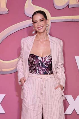 Los Encantos del Sinverguenza Red Carpet Carolina Miranda attends the red carpet for ˜Los Encantos del Sinverguenza™ tv series at Videocine. on April 22, 2026 in Mexico City, Mexico. (Photo by Yamak Perea Eyepix Group) Copyright: xYamakxPerea xEyepixxGroupx YP_22042026_181390