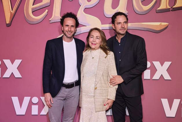 Los Encantos del Sinverguenza Red Carpet (L-R) Juan Jose Cardona, Nancy Molano and Manolo Cardona attend the red carpet for ˜Los Encantos del Sinverguenza™ tv series at Videocine. on April 22, 2026 in Mexico City, Mexico. (Photo by Yamak Perea Eyepix Group) Copyright: xYamakxPerea xEyepixxGroupx YP_22042026_181432