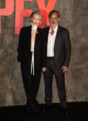 Arrivals for the New York premiere of Netflix s Apex at the Plaza Hotel Featuring: Charlize Theron and Baltasar Kormakur Where: New York, United States When: 22 Apr 2026 Credit: Janet Mayer INSTARimages.com EDITORIAL USE ONLY. NOT FOR USE BY NEWSPAPERS BASED IN THE UK. Copyright: xx instar55637172