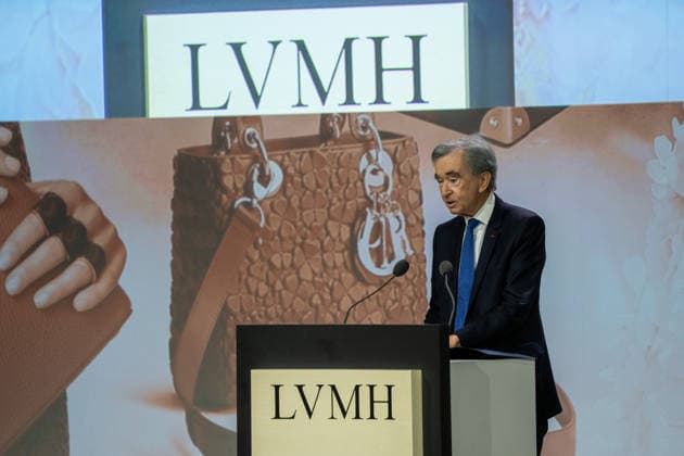 Presentation of the French top luxury conglomerate LVMH group s 2025 financial results Aurelien Morissard MAXPPP PARIS 23 04 2026 CEO of LVMH Bernard Arnault addresses a speech during the presentation of the French top luxury conglomerate LVMH group s 2025 financial results as part of a general meeting of shareholders in Paris on April 23, 2026 Aurelien Morissard MAXPPP PARIS FRANCE  Copyright: xMAXPPPxAurelienxMorissardx xMAXPPPx MOR202604232682 MOR202604232682