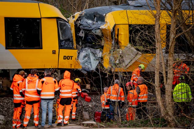 DENMARK Train accident between Hilleroed and Kagerup Work is still ongoing at the two trains that previously collided between Hilleroed and Kagerup at Isteroedvejen, Thursday, April 23, 2026. Kagerup is located on the Gribskov Line between Hilleroed and Helsinge. , Hilleroed Denmark *** DENMARK Train accident between Hilleroed and Kagerup Work is still ongoing at the two trains that previously collided between Hilleroed and Kagerup at Isteroedvejen, Thursday, April 23, 2026 Kagerup is located on the Gribskov Line between Hilleroed and Helsinge , Hilleroed Denmark  Copyright: RitzauxScanpix MadsxClausxRasmussenx spdk20260423-213822-L