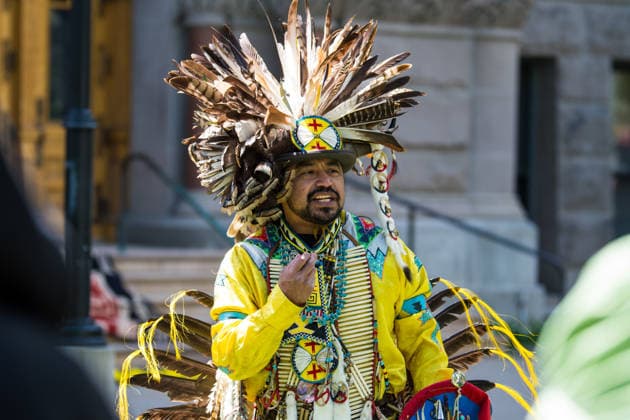 April 22, 2026, Salt Lake City, Utah, USA: Indigenous advocate CARL MOORE participates in an Earth Day event hosted by Sunrise University of Utah at the Salt Lake City and County Building. The gathering brought together students, community members, and speakers to highlight sustainability issues affecting Utah. Salt Lake City USA  - ZUMAm292 20260422_znp_m292_090 Copyright: xCharlesxMcClintockxWilsonx