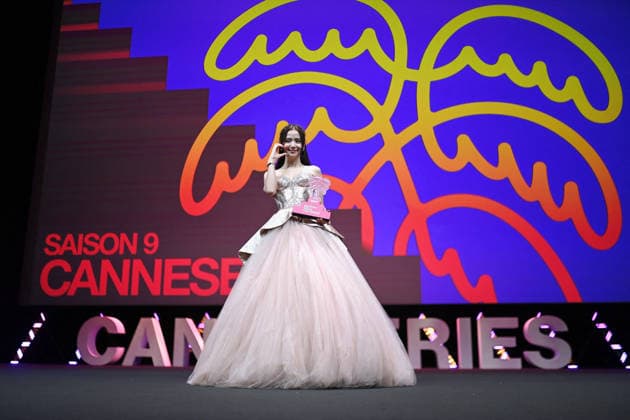 Opening Ceremony - The 9th Cannes Series International Festival. FC CANNES, FRANCE - APRIL 23 Jisoo receives the Madame Figaro Rising Star Award during the Opening Ceremony at the 9th Cannes Series International Festival on April 23, 2026 in Cannes, France. Cannes France  Copyright: xCastelxFranck ABACAx