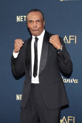 USA - AFI Lifetime Achievement Award: A Tribute Celebrating Eddie Murphy - Los Angeles LOS ANGELES - APR 18: Sugar Ray Leonard at the AFI Lifetime Achievement Award: A Tribute Celebrating Eddie Murphy at the Dolby Theater on April 18, 2026 in Los Angeles, CA Los Angeles CA USA EDITORIAL USE ONLY Copyright: x 2026xHPAx xHutchinsxPhotox HutchinsxPhotox khphotos881891