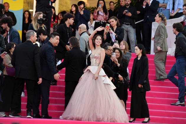 April 23, 2026, Cannes, France: Kim Jisoo attends the Opening Pink Carpet at the 9th Cannes Series International Festival. Opening Pink Carpet Canneserie- The 9th Cannes Series International Festival Cannes France - ZUMAs197 20260423_aaa_s197_071 Copyright: xGianluigixJoriox