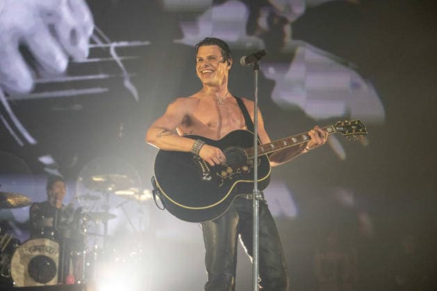 YUNGBLUD performs at Birmingham Utilita Arena 23rd April 202 YUNGBLUD performs live at Birmingham Utilita Arena on 23rd April 2026, delivering a high-energy set to a packed crowd. Known for his explosive stage presence and connection with fans, the artist brought raw emotion and intensity to the arena as part of his latest live show. Photography by Hannah Meadows for, Credit:HANNAHMEADOWSPHOTOGRAPHY Avalon  Copyright: xHANNAHMEADOWSPHOTOGRAPHYx xAvalonx 1093965716