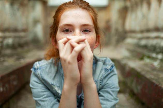 Teenage girl with red hair looking at camera model released, Symbolfoto, VCF01508