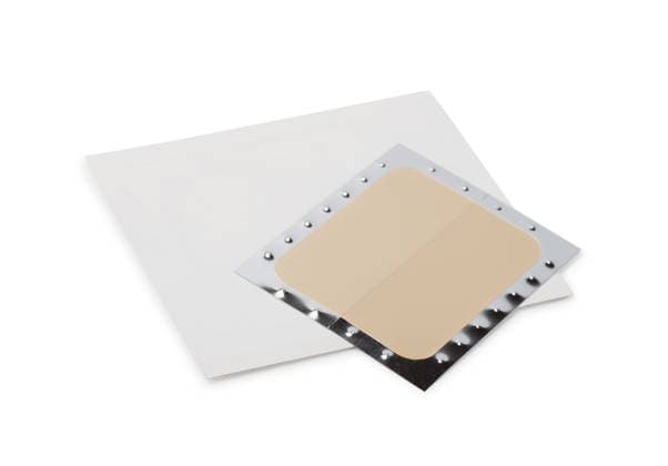 Medizinisches Nikotinpflaster Medical nicotine patch isolated on white (License=RF) Copyright: xZoonar.com AntonxStarikovx 24902604