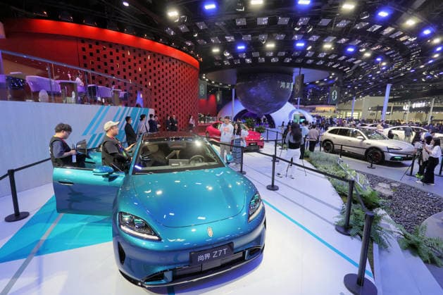19th Beijing International Automotive Exhibition BEIJING, CHINA - APRIL 24, 2026 - The audience visited the HIMA booth at the 19th Beijing International Automotive Exhibition in Beijing, China on April 24, 2026. Beijing Beijing China  Copyright: xCFOTOx i1777050244917