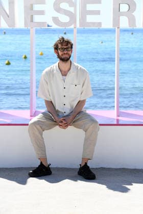 April 24, 2026, Cannes, France: Simon Bennebjerg attends the Harvest Photocall at the 9th Canneseries International Festival. Cannes France - ZUMAs197 20260424_aaa_s197_017 Copyright: xGianluigixJoriox