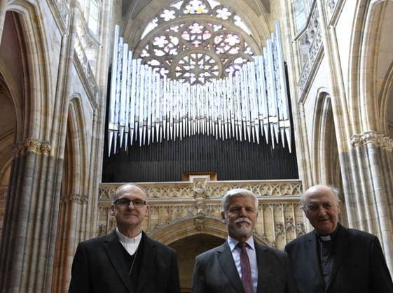 Outgoing Archbishop of Prague, Jan Graubner (right) with his successor, Stanislav Pribyl (left) and Czech President Petr Pavel (centre) visited St. Vitus Cathedral (symbol of Czech statehood and home to the Czech crown jewels) and they look at the new church organ in Prague, Czech Republic, April 24, 2026. (CTKxPhoto MichalxKrumphanzl) CTKPhotoP2026042404853  CTKPhotoP2026042404853