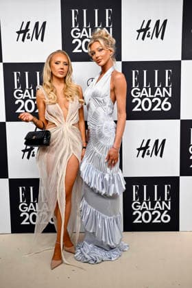 STOCKHOLM, SWEDEN 20260424 Tilda Törnqvist and Isa Östling arrive at the Elle gala at the Grand Hotel on Friday STOCKHOLM SWEDEN x10080x  Copyright: xFredrikxSandberg TTx ELLE GALAN 2026 ovDqHdV6hhM