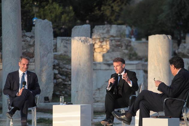 April 24, 2026, Athens, Greece: French President Emmanuel Macron and Greek Prime Minister Kyriakos Mitsotakis speak with the journalist Alexis Papahelas at the Roman Agora of Athens, organized by Kathimerini newspaper, in the Greek capital. Athens Greece - ZUMAv62_ 20260424_zaf_v62_012 Copyright: xAristidisxVafeiadakisx
