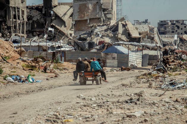 Jabalia Camp Gaza Daily Life A view shows destruction in Jabalia camp in northern Gaza on April 24, 2026. Residents continued to live in the area near the Israeli military™s yellow line amid ongoing operations and widespread damage. Jabalia Gaza Strip Palestinian Territories Copyright: xHassanxSalemx