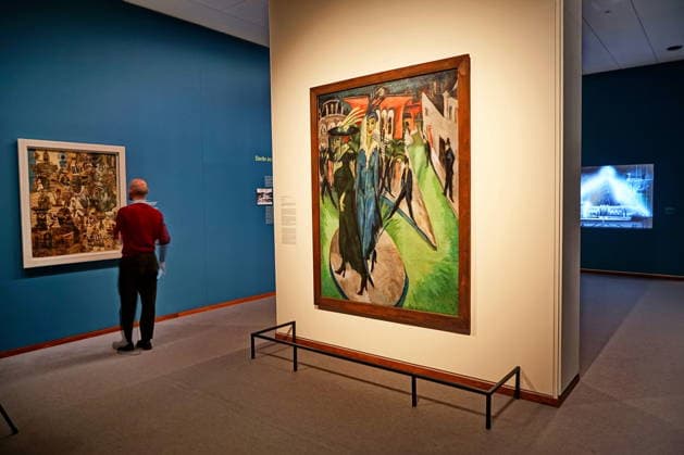 Ruin und Rausch. Berlin 1910-1930 , Ausstellung in der Neuen Nationalgalerie, Berlin, 24.04.2026 Vorne: Ernst Ludwig Kirchner, Potsdamer Platz. 1914, Ruin und Rausch. Berlin 1910 - 1930 , Ausstellung Neue Nationalgalerie (25.04.2026 - 03.01.2027), Berlin, 24.04.2026 Berlin Neue Nationalgalerie Deutschland, germany *** Ruin and Intoxication Berlin 1910 1930 , Exhibition in the Neue Nationalgalerie, Berlin, 24 04 2026 Front Ernst Ludwig Kirchner, Potsdamer Platz 1914, Ruin and Intoxication Berlin 1910 1930 , Exhibition Neue Nationalgalerie 25 04 2026 03 01 2027 , Berlin, 24 04 2026 Berlin Neue Nationalgalerie Germany, germany Copyright: xChristianxBehringx