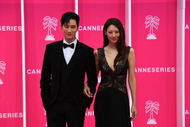 Pink Carpet - The 9th Canneseries International Festival in Cannes, France - 24 Apr 2026 Claudia Kim and Ahn Bo-hyun attend Day Two of the 9th Canneseries International Festival in Cannes. Pink Carpet - The 9th Canneseries International Festival - Day 2.April 24, 2026 Cannes France Copyright: xGianluigixJoriox xSOPAxImagesx GJorio_24,Pink Canneserie_24187