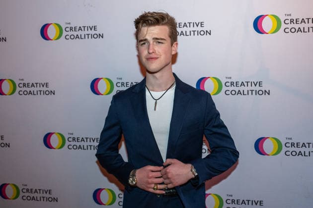 April 24, 2026, Washington, District Of Columbia, USA: WASHINGTON, District of Columbia, USA, 24 April 2026: Iain Armitage poses on the red carpet during The Creative Coalition Night Before Dinner ahead of the White House CorrespondentsÃ¢â‚¬â ¢ Dinner weekend at PubKey in Washington, DC, USA. Washington USA - ZUMAk206 20260424_znp_k206_006 Copyright: xMattxKaminskyx