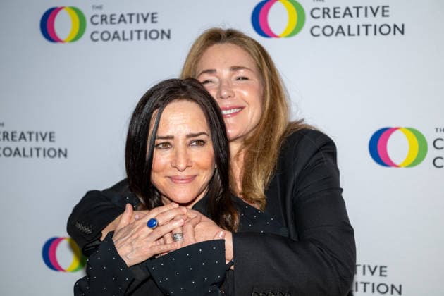 April 24, 2026, Washington, District Of Columbia, USA: WASHINGTON, District of Columbia, USA, 24 April 2026: Pamela Adlon and Peri Gilpin pose on the red carpet during The Creative Coalition Night Before Dinner ahead of the White House CorrespondentsÃ¢â‚¬â ¢ Dinner weekend at PubKey in Washington, DC, USA. Washington USA - ZUMAk206 20260424_znp_k206_022 Copyright: xMattxKaminskyx