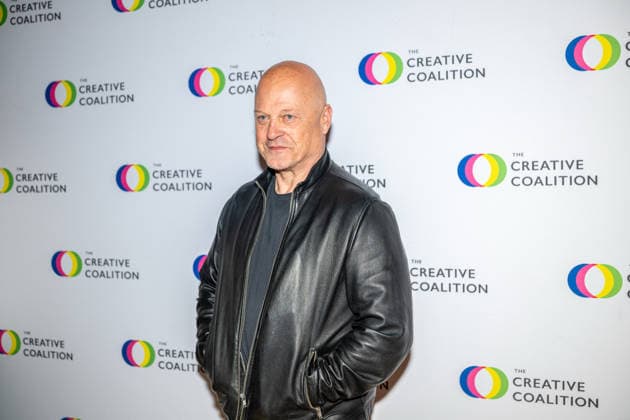 April 24, 2026, Washington, District Of Columbia, USA: WASHINGTON, District of Columbia, USA, 24 April 2026: Michael Chiklis poses on the red carpet during The Creative Coalition Night Before Dinner ahead of the White House CorrespondentsÃ¢â‚¬â ¢ Dinner weekend at PubKey in Washington, DC, USA. Washington USA - ZUMAk206 20260424_znp_k206_036 Copyright: xMattxKaminskyx