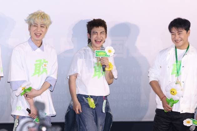 BEIJING, CHINA - APRIL 24: (L-R) Actor Zhang Chi, actor Jiang Long and director Chen Sicheng attend the premiere of Being Towards Death on April 24, 2026 in Beijing, China.  Copyright: xVCGx 111637061815