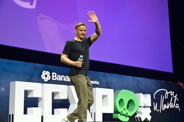 April 24, 2026, Mexico City, Ciudad de Mexico, Mexico: Tom Wlaschiha attends a conference as part of pop culture festival CCXP Comic Con Experience at Centro Banamex on April 24, 2026 in Mexico City, Mexico. Mexico City Mexico - ZUMAe321 20260424_zea_e321_099 Copyright: xCarlosxTischlerx