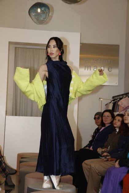 Miho Shiratori bei der Anja Gockel Fashion Show Frisches für die Sinne im Showroom Paris 44 by Anja Gockel. Berlin, 10.04.2026 Copyright: xAgenturxMatthiasxWehnertx xR.xduxVinagex