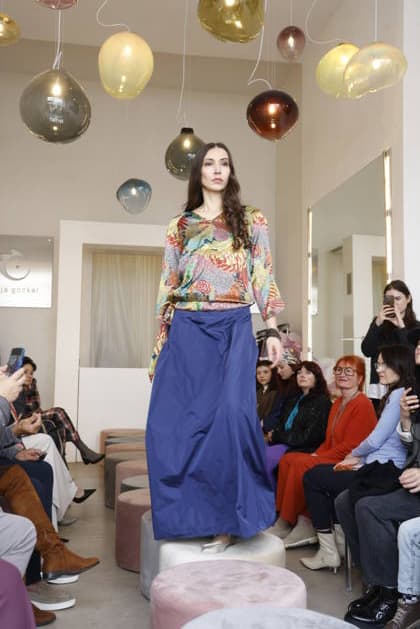 Lia Kemendi bei der Anja Gockel Fashion Show Frisches für die Sinne im Showroom Paris 44 by Anja Gockel. Berlin, 10.04.2026 Copyright: xAgenturxMatthiasxWehnertx xR.xduxVinagex