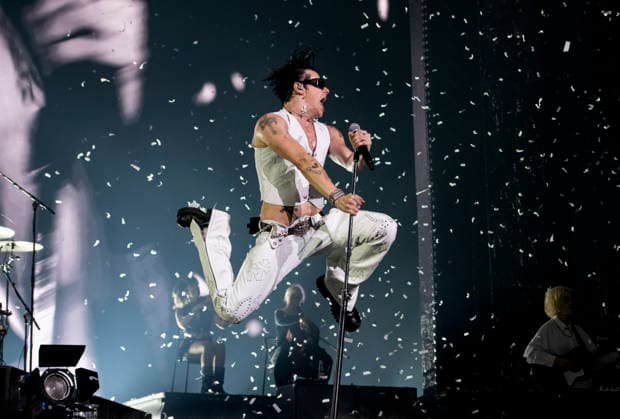 Yungblud performing live at The O2, London 24 April 2026 YUNGBLUD (Dominic Richard Harrison) is an English singer, songwriter, and actor. He is know for his outlandish shows and outfits. He has released two albums - his most recent Weird!, was released in late 20 and peaked atop the UK Albums Chart, and reached number 75 on the US Billboard 200. He appeared in Emmerdale and The Lodge before beginning his music career This tour is called: Idols - The World Tour for his third album of the same name, Credit:Dafydd Owen Avalon The O2 Arena, North Greenwich, London  Copyright: xDafyddxOwenx xAvalonx 1094127610