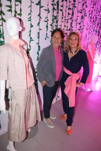 Falk-Willy Wild und Anja Gockel bei der Anja Gockel Fashion Show Frisches für die Sinne im Showroom Paris 44 by Anja Gockel. Berlin, 10.04.2026 Copyright: xAgenturxMatthiasxWehnertx xR.xduxVinagex