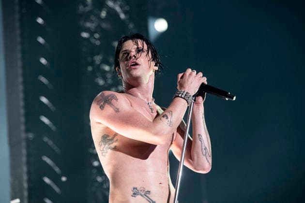 Yungblud performing live at The O2, London 24 April 2026 YUNGBLUD (Dominic Richard Harrison) is an English singer, songwriter, and actor. He is know for his outlandish shows and outfits. He has released two albums - his most recent Weird!, was released in late 20 and peaked atop the UK Albums Chart, and reached number 75 on the US Billboard 200. He appeared in Emmerdale and The Lodge before beginning his music career This tour is called: Idols - The World Tour for his third album of the same name, Credit:Dafydd Owen Avalon The O2 Arena, North Greenwich, London  Copyright: xDafyddxOwenx xAvalonx 1094127885