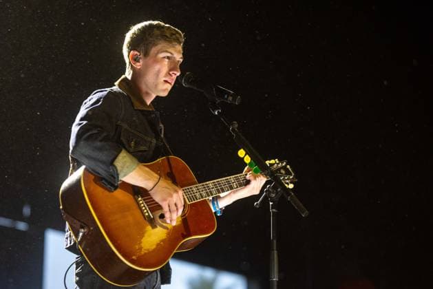 April 24, 2026, Indio, California, U.S: Musician SAM BARBER during Stagecoach Music Festival at Empire Polo Club in Indio, California Indio U.S  - ZUMAs135 20260424_zap_s135_050 Copyright: xDanielxDeSloverx