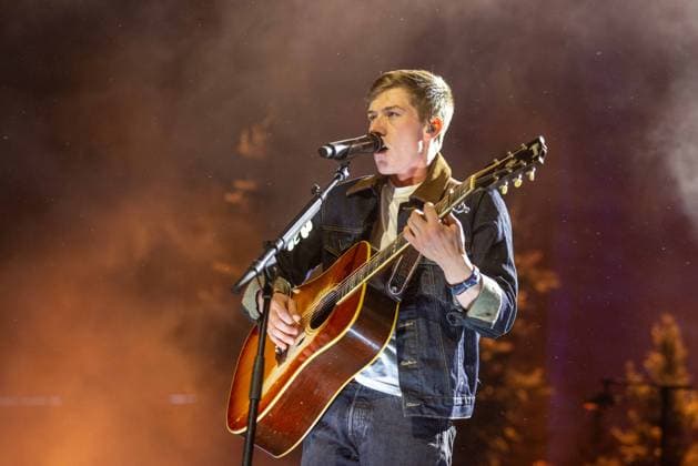 April 24, 2026, Indio, California, U.S: Musician SAM BARBER during Stagecoach Music Festival at Empire Polo Club in Indio, California Indio U.S  - ZUMAs135 20260424_zap_s135_043 Copyright: xDanielxDeSloverx