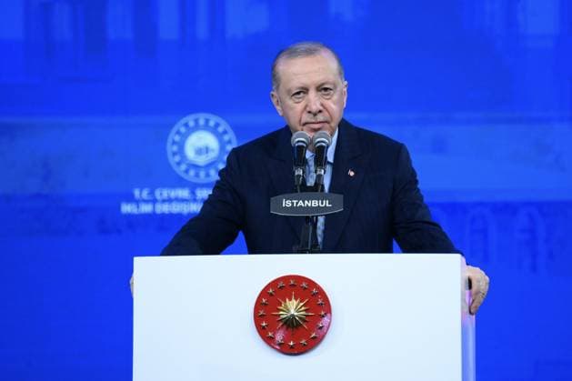 Turkish President Recep Tayyip Erdogan ISTANBUL, TURKIYE - APRIL 25: Turkish President Recep Tayyip Erdogan delivers a speech during the Host Turkiye draw ceremony held at the Ataturk Airport Nations Garden in Istanbul, Turkiye on April 25, 2026. The event marks an important step for the upcoming international organization where Turkiye serves as the host nation. Arif Hudaverdi Yaman Anadolu Istanbul Turkey. Editorial use only. Please get in touch for any other usage.  Copyright: x2026xAnadoluxArifxHudaverdixYamanx