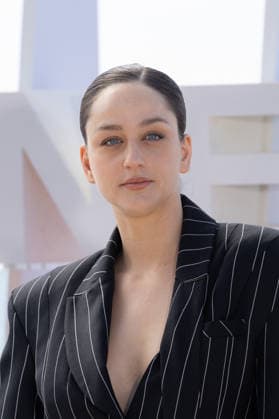 The 9th Canneseries International Festival - Many People Need To Die Photocall Laura Weissmahr attends the Many People Need To Die Photocall at the 9th Canneseries International Festival at Plage Du Majestic on April 25, 2026 in Cannes, France Photo by Shootpix ABACAPRESS.COM Cannes France  Copyright: xShootpix ABACAx