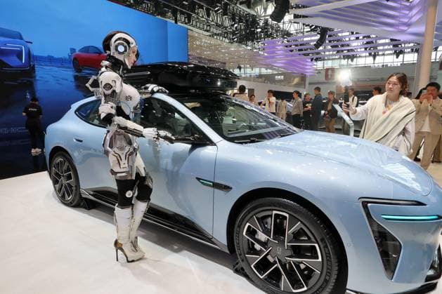 China Beijing Auto Show An actress cosplaying a humanoid performs in promoting Chinese carmaker Avatr during Beijing Auto Show in Beijing, China, Saturday, April 25, 2026., Credit:TANG KE Avalon CHINA, BEIJING  Copyright: xTANGxKEx xAvalonx 1094257168