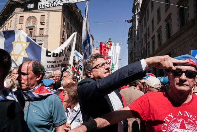 Milan, April 25, procession at Porta Venezia, Jewish Brigade and the Ukrainian and Iranian communities at the city procession for Liberation Day, in the photo Manfredi Palmeri  Copyright: xEmanuelexRobertoxDexCarlix xipa-agency.netx xx IPA_Agency_IPA74218686
