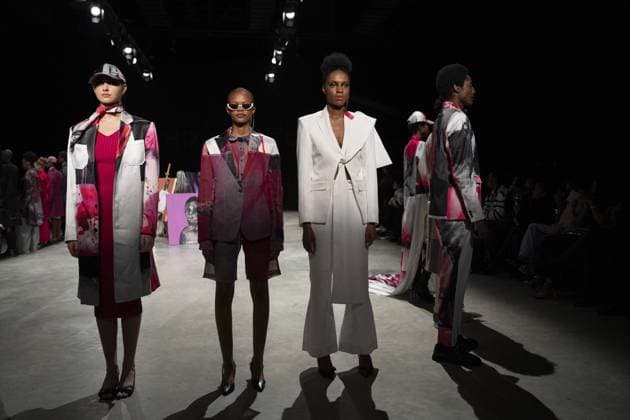 South African Fashion Week (SAFW) JOHANNESBURG, SOUTH AFRICA - APRIL 25: Models present Spring Summer 2026 collections on the runway during South African Fashion Week (SAFW) at the Vrtuosus Studio in Johannesburg, South Africa on April 25, 2026. Ihsaan Haffejee Anadolu Johannesburg South Africa. Editorial use only. Please get in touch for any other usage.  Copyright: x2026xAnadoluxIhsaanxHaffejeex