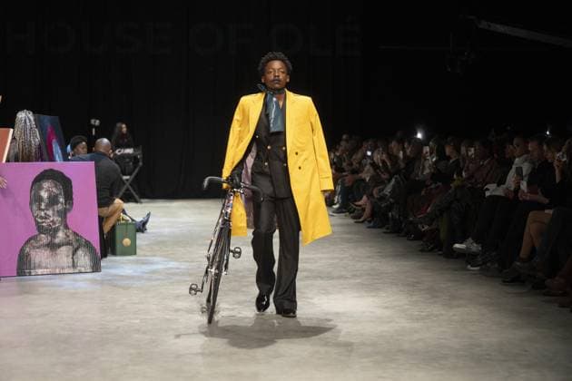 South African Fashion Week (SAFW) JOHANNESBURG, SOUTH AFRICA - APRIL 25: Models present Spring Summer 2026 collections on the runway during South African Fashion Week (SAFW) at the Vrtuosus Studio in Johannesburg, South Africa on April 25, 2026. Ihsaan Haffejee Anadolu Johannesburg South Africa. Editorial use only. Please get in touch for any other usage.  Copyright: x2026xAnadoluxIhsaanxHaffejeex