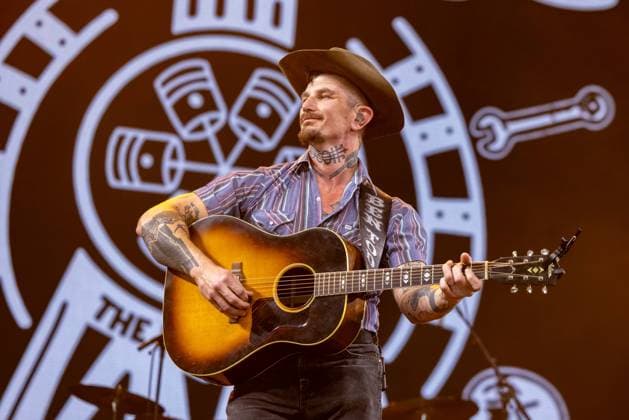 April 25, 2026, Indio, California, U.S: Musician BENJAMIN TOD during Stagecoach Music Festival at Empire Polo Club in Indio, California Indio U.S  - ZUMAs135 20260425_zap_s135_042 Copyright: xDanielxDeSloverx