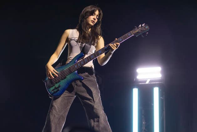 The Warning perform at AO Arena Bassist Alejandra Villarreal VÃ lez of Mexican rock band The Warning performs at AO Arena, Manchester, 25th April 2026, Credit:Mike Gray Avalon  Copyright: xMikexGrayx xAvalonx 1094365934