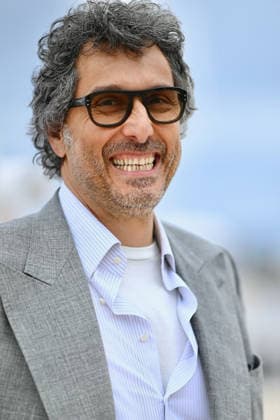 9th Cannes Series - Jury Long Photocall. FC CANNES, FRANCE - APRIL 26 Vincent Elbaz attends the Jury Long Photocall at the 9th Canneseries International Festival at Plage Du Majestic on April 26, 2026 in Cannes, France.. Photo by Franck Castel ABACAPRESS.COM Cannes France  Copyright: xCastelxFranck ABACAx