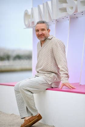 9th Cannes Series - Prisoner Photocall. FC CANNES, FRANCE - APRIL 26 Eddie Marsan attends the Prisoner Photocall at the 9th Canneseries International Festival at Plage Du Majestic on April 26, 2026 in Cannes, France. Photo by Franck Castel ABACAPRESS.COM Cannes France  Copyright: xCastelxFranck ABACAx