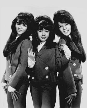The Ronettes The Ronettes. L-R: Nedra Talley, Veronica Bennett (Ronnie Spector), Estelle Bennett, Credit:General Artists Corporation Avalon  Copyright: xGeneralxArtistsxCorporationx xAvalonx 1094599607