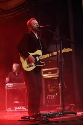 Kiefer Sutherland bei einem Konzert im Metropol in Berlin, 26. April 2026. Kiefer Sutherland Konzert Berlin