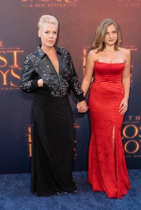 April 26, 2026, Bronx, New York, USA: Pink and Willow Sage Hart attend Lost Boys opening night on Broadway at Palace Theatre in New York, NY on April 26, 2026. Bronx USA  - ZUMAr339 20260426_znp_r339_149 Copyright: xLevxRadinx