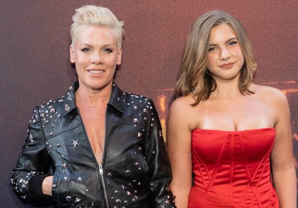 April 26, 2026, Bronx, New York, USA: Pink and Willow Sage Hart attend Lost Boys opening night on Broadway at Palace Theatre in New York, NY on April 26, 2026. Bronx USA - ZUMAr339 20260426_znp_r339_152 Copyright: xLevxRadinx